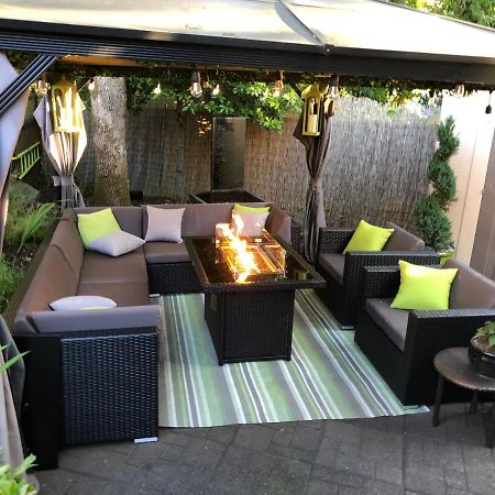 ויקטוריה Cozy And Modern 3 Bedroom In Central Location! מראה חיצוני תמונה